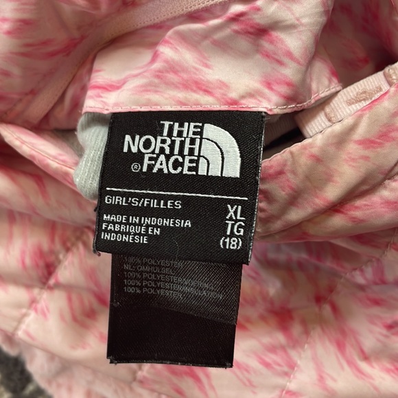 The North Face girls Reversible jacket size XL 18 - Picture 12 of 12